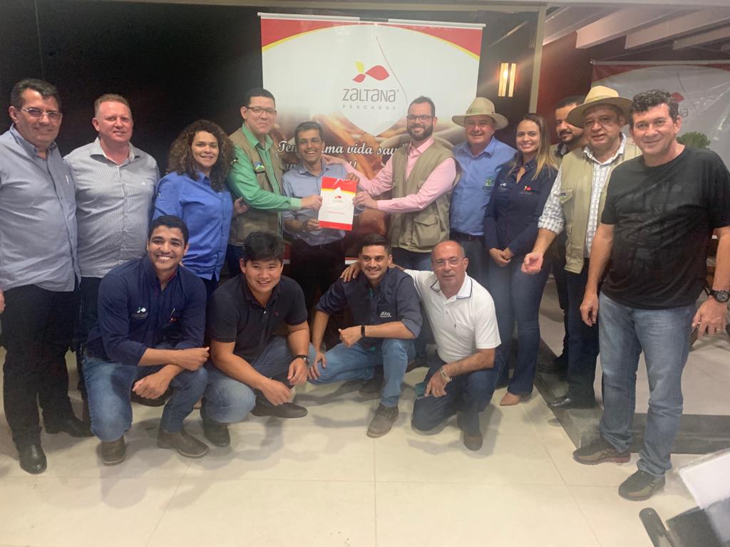 Associada da Peixe BR, Zaltana, prepara jantar durante o 8º Rondônia Rural Show