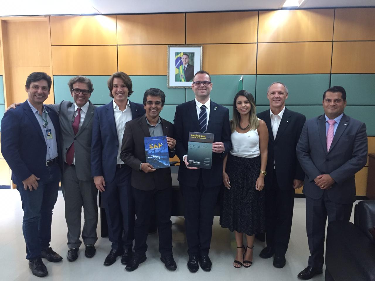 Reunião discute PIS/CONFINS sobre peixe vivo